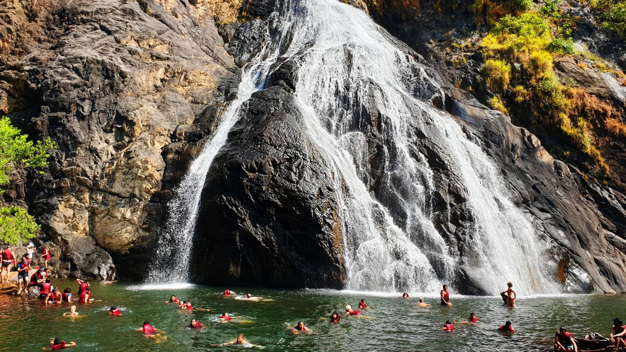 नाशिकमधील पावसाळी ट्रेवल आयडिया 2025, Nashik Travel 2025